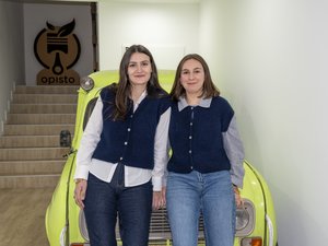 "On n'a pas peur du cambouis et on apprend vite !" : deux jeunes de Curan prêtes à s'engager au 4L Trophy