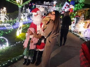 Le père Noël a fait escale en Aveyron, dans cette maison parmi les mieux décorées de France pendant les fêtes