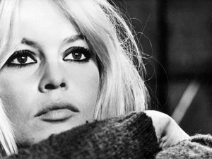 Mort de Brigitte Bardot : "Elle lui a dit tout doucement son petit mot d'amour et c'était fini", "BB" s'est éteinte aux côtés de son mari