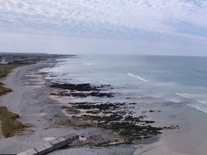 Un homme meurt sur la plage après avoir pris un bain dans une mer à 12°C
