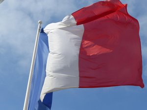 Quels sont ces deux tests obligatoires et payants à partir du 1er janvier, que les étrangers devront réussir s'ils veulent s'installer durablement en France ?