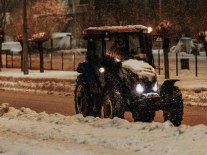 Ivres durant la nuit du Nouvel an, les deux ados vont faire un tour en tracteur et finissent à l'hôpital