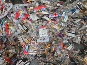 Ils vendaient leur drogue avec des images de Noël et des sucres d'orge en cadeau pour les fêtes de fin d'année