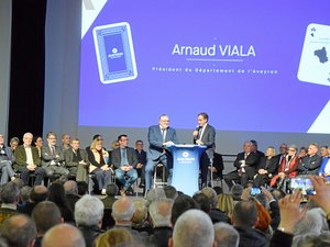 Un millésime 2026 "positif, battant et volontaire" : plus de 400 personnes réunies pour les vSux du président du conseil départemental de l'Aveyron Arnaud Viala