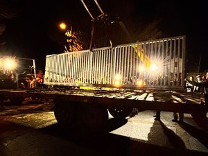 "Le portail est quelque part... L'État saura-t-il le retrouver ?" : les agriculteurs se montrent taquins, le préfet porte plainte