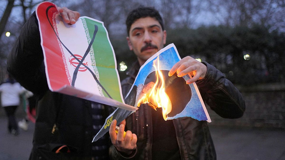 "Ce n’est pas encore une révolution, mais c’est une révolte" : en Iran, les enjeux d’une crise majeure à l’issue encore incertaine