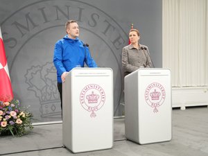 Groenland : le Danemark et la France plantent leurs drapeaux sur le territoire pour répondre à Trump