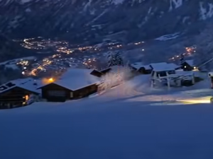 VIDÉO. Une voiture se lance à toute vitesse sur une piste à un horaire encore ouvert aux skieurs