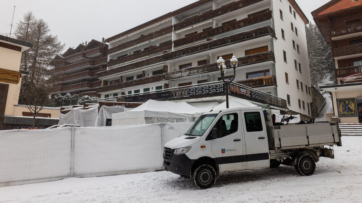 Drame de Crans-Montana : Cyane, la jeune serveuse décédée dans l’incendie, était-elle vraiment proche des Moretti ? Sa famille réagit et dément