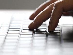 Coordonnées bancaires et données personnelles sont convoitées : prudence face à cette nouvelle arnaque à la carte Vitale