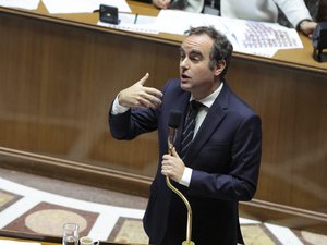 Budget 2026 : qu'est-ce qu'une ordonnance, scénario évoqué par Sébastien Lecornu pour tenter de sortir de l'impasse ?