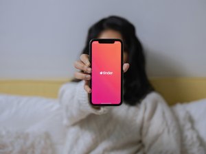 Municipales 2026 : comment cette célèbre application de rencontres va rappeler quand et comment voter à ses plus jeunes utilisateurs