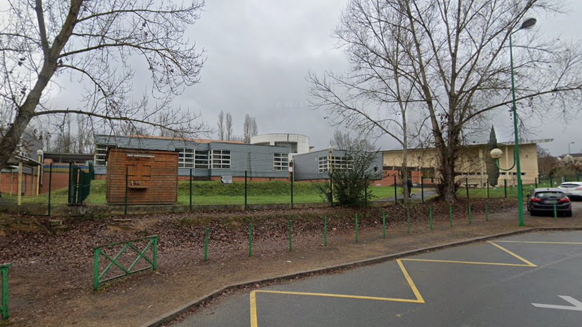 Sa fille est harcelée constamment, le père hors de lui va devant ce collège d’Occitanie et se dit prêt à "couper des têtes"