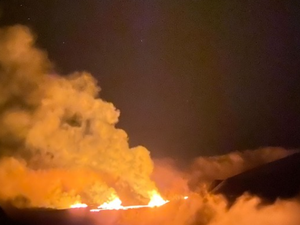 VIDÉOS. Chronique d'un réveil annoncé : après une "crise sismique", les images du Piton de la Fournaise qui est entré en éruption à La Réunion