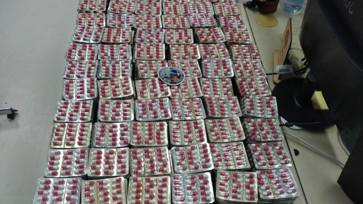 Ils tentent de fuir les gendarmes sur l’A75 avec 900 tablettes de prégabaline dans le sac, des médicaments détournés en drogue