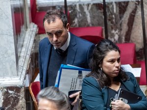 "Un peu d'amertume" : Sébatien Lecornu active son premier 49.3, d'autres à suivre entre deux motions de censure