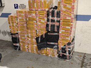 Il avait à peine dissimulé les 8 000 paquets de cigarettes qui surchargeaient sa voiture, son voyage depuis l'Andorre s'arrête en Occitanie