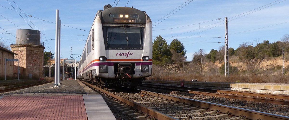 Espagne : un train de banlieue percute une grue, plusieurs blessés, c’est le troisième accident ferroviaire en cinq jours