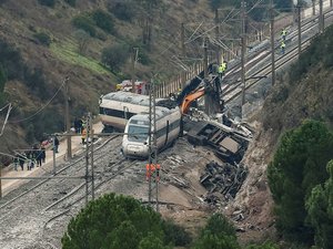 Accident de train en Espagne : le rail était déjà endommagé avant la catastrophe en Andalousie qui a fait 45 morts
