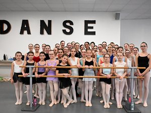 Claire Teisseyre, danseuse de l'Opéra de Paris, invitée de marque du Classic ballet studio de Camille Legray, à Rodez