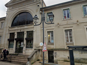 Stressé par le confinement, épuisé par le travail, il met un peu trop fort un suppositoire à son bébé de 2 mois