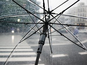 Pluie-inondation, orages, vent : le mauvais temps continue, deux départements basculent en vigilance orange et 33 en jaune