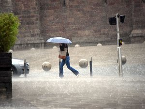 CARTE. Météo : six départements en vigilance neige-verglas et crues, cette commune de l'Aveyron a été la plus foudroyée en France