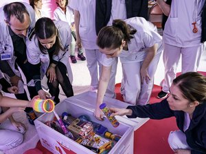 Tout le monde contre le cancer : 20 années de mobilisation et de combats pour les enfants malades et leurs familles