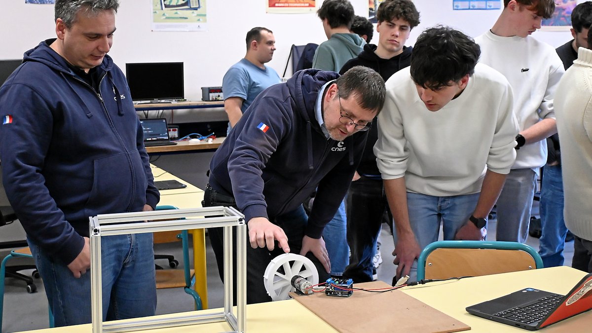 Avec Idéfix, comment le lycée Monteil de Rodez se projette vers Mars ...