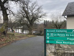 "Ce serait bien de s'occuper d'abord des accès" : dans ce village du Nord-Aveyron, le projet d'extension du camping fait des vagues