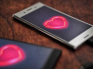 Arnaque à l'amour : 38 000 ¬ envolés pour une Aveyronnaise piégée par un faux profil, la justice impuissante...