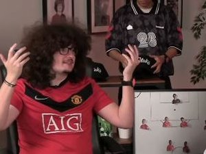 Ce supporter anglais ne se coupe pas les cheveux tant que Manchester United ne gagne pas 5 fois d'affilée : après 493 jours, il y a presque cru mardi soir