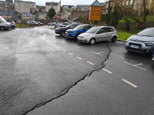 "Pas question de jouer avec la sécurité" : un parking du Faubourg de Rodez fermé pour risque de glissement de terrain