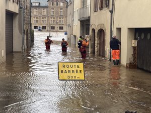 RÉCIT. "Le site Vigicrues a été saturé car tout le monde se connectait en même temps" : le spectre de la crue historique de 2003 refait surface à Espalion après le passage de la tempête Nils