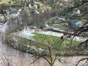 "Pas de retour à la normale pour les prochains jours" : la directrice de Vigicrues explique pourquoi les moindres pluies font actuellement tout déborder en France