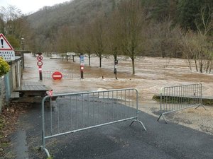 CARTES. Météo : pluie et crues, toujours trois départements en vigilance rouge, l'Occitanie en jaune, à quoi s'attendre ce mardi 17 février ?