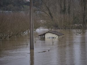 Tempête Pedro : la vigilance orange s'étend à des départements en Occitanie pour des risques de crues et des vents à 140 km/h