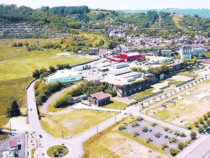 "Une autre dimension attractive pour la zone" : cette commune de l'Aveyron inaugure ses jardins suspendus