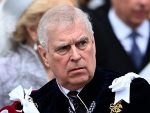 Affaire Epstein : l'ex-prince Andrew interpellé pour ses liens avec le trafiquant sexuel et pour "faute dans l'exercice de fonctions officielles"