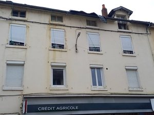 "Cela fait plusieurs mois que cela dure" : le plafond de son bâtiment n'est plus étanche, cette banque de l'Aveyron ferme ses portes