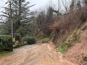 Eboulements, chaussées affaissées... : encore des routes de l'Aveyron fermées à la circulation