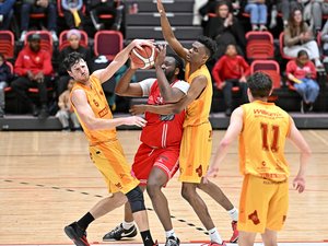 Basket-ball : Rodez s'arrache et reste en course pour le maintien