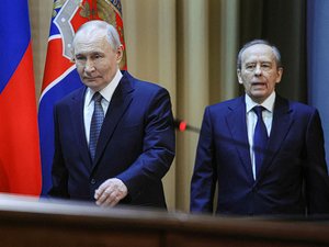 Guerre en Ukraine : la Russie accuse la France et la Grande-Bretagne d'aider secrètement Kiev à se doter de l'arme nucléaire