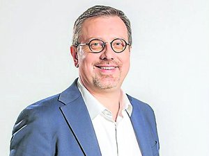 IA, souveraineté numérique, fin du cuivre... Jérôme Hénique, le directeur exécutif d'Orange détaille la stratégie de l'opérateur