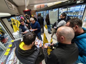 "En fait, ils saignent tout le monde" : trois grandes surfaces de l'Aveyron dans le viseur des agriculteurs