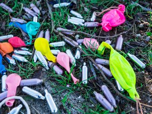 Interdire à la vente le protoxyde d'azote ? C'est dans l'air des parlementaires, mais pour l'instant, c'est difficile à faire
