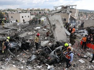 Guerre au Moyen-Orient : neuf morts en Israël, trois morts et 58 blessés aux Émirats arabes unis, la riposte de l'Iran embrase toute la région