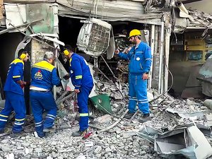 DIRECT. Guerre en Iran : l'ambassade américaine en Arabie Saoudite visée par des drones, les Américains appelés à quitter le Proche-Orient, Téhéran et Beyrouth frappés par Israël