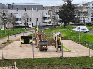 Esplanade Saint-Éloi Rodez : l'aire de jeux sera bientôt accessible
