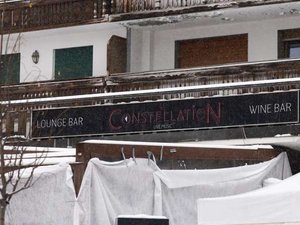 Drame de Crans-Montana : l'incendie a pris au piège les victimes en 92 secondes, montrent les images de la vidéosurveillance